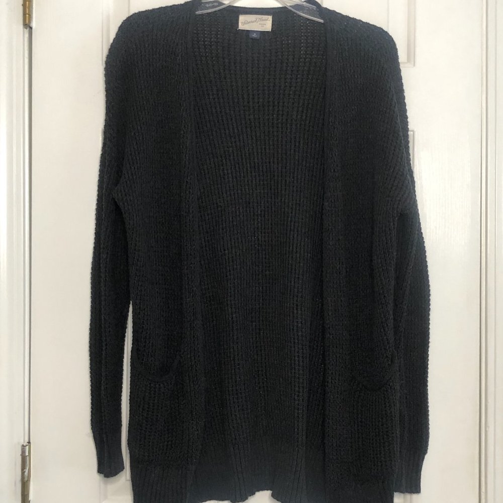 Gray/Black knitted cardigan
